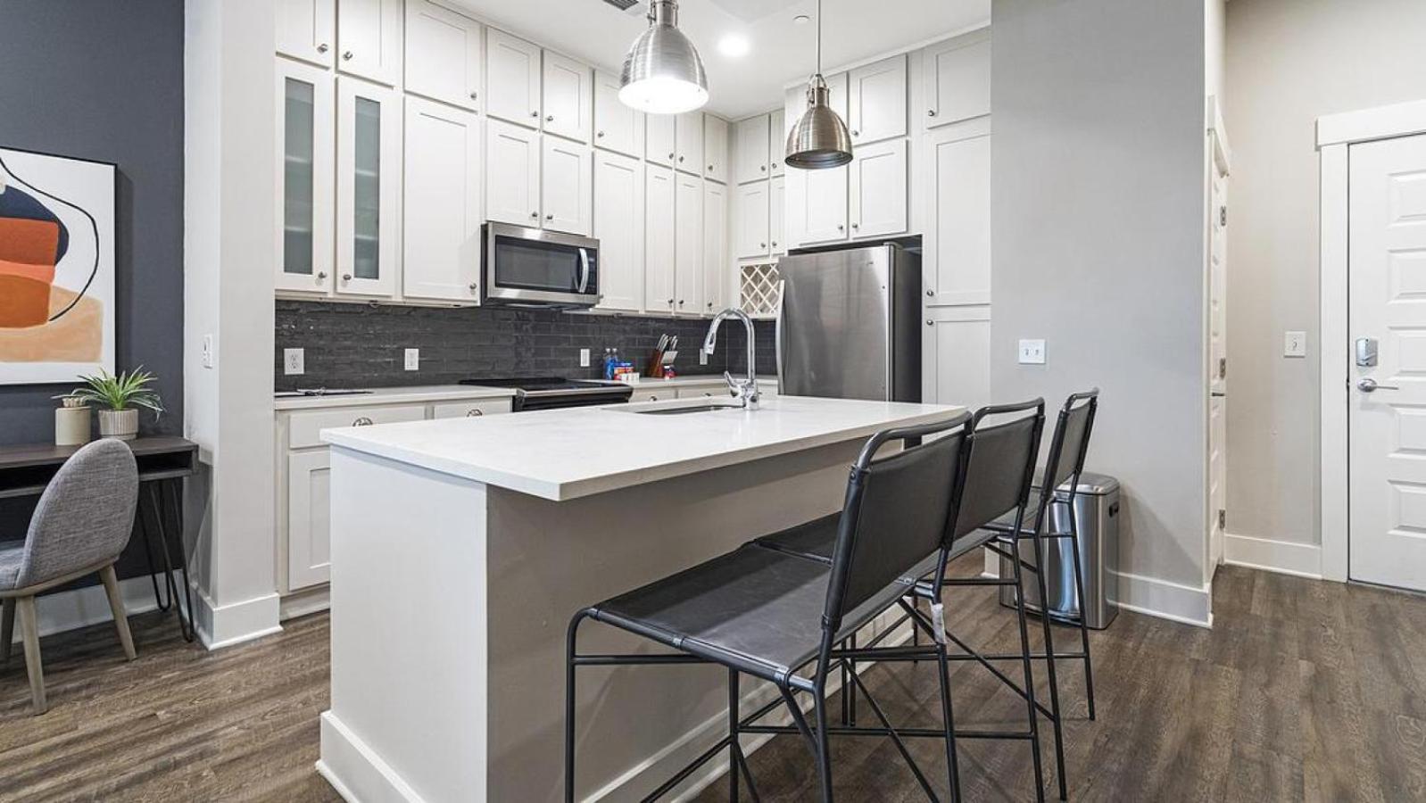 Landing Modern Apartment With Amazing Amenities Franklin Exterior photo