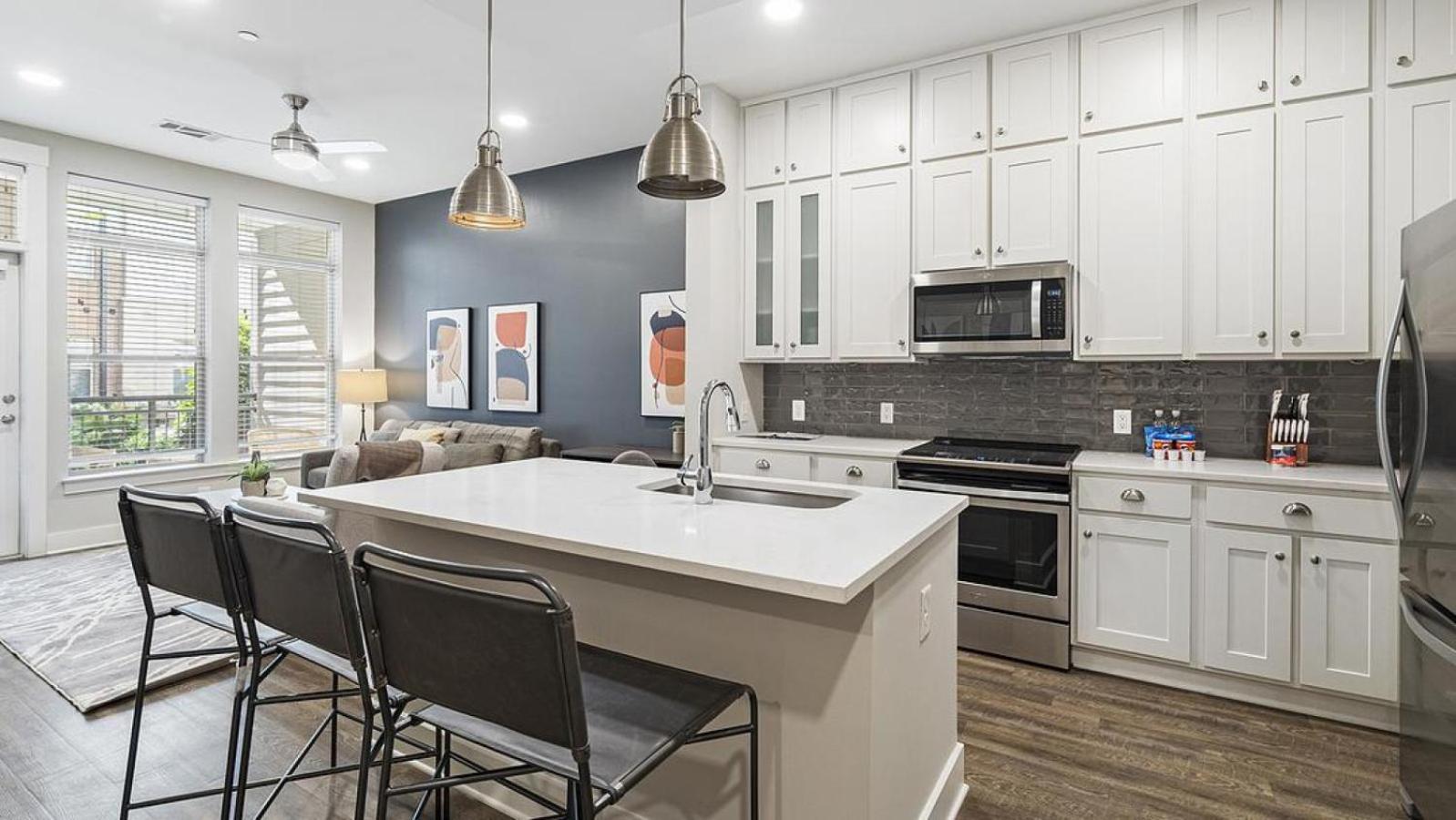 Landing Modern Apartment With Amazing Amenities Franklin Exterior photo